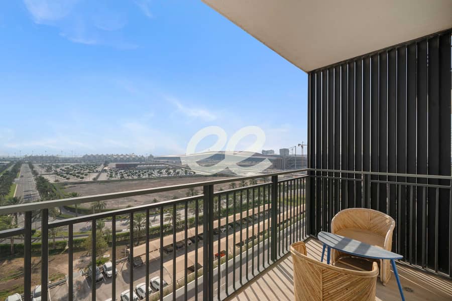 25 Balcony 1. jpg