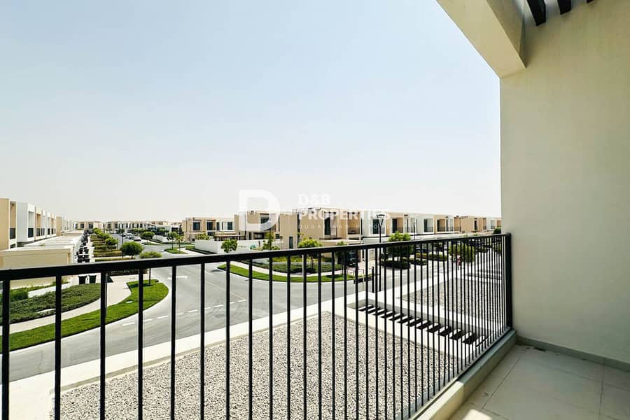 Spacious | Private Garden| Vacant | Ready to Move Spacious | Private Garden| Vacant | Ready to Move