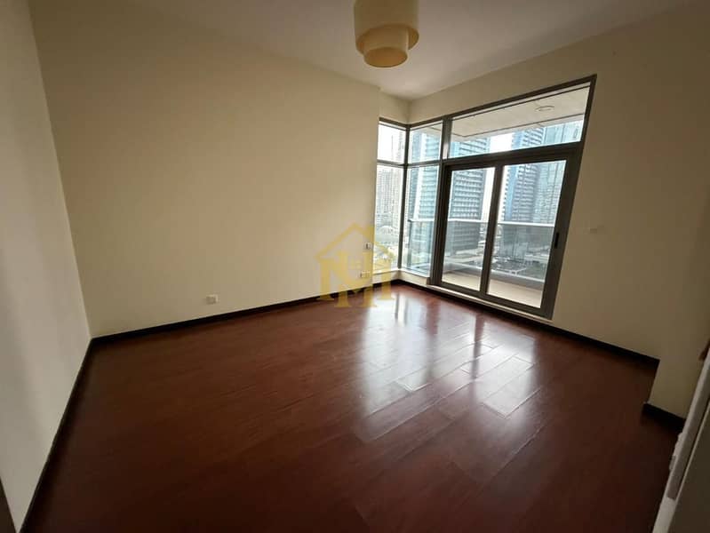 4 89dae7db-5ce6-44ad-b550-8b7efcd01c94. jpg