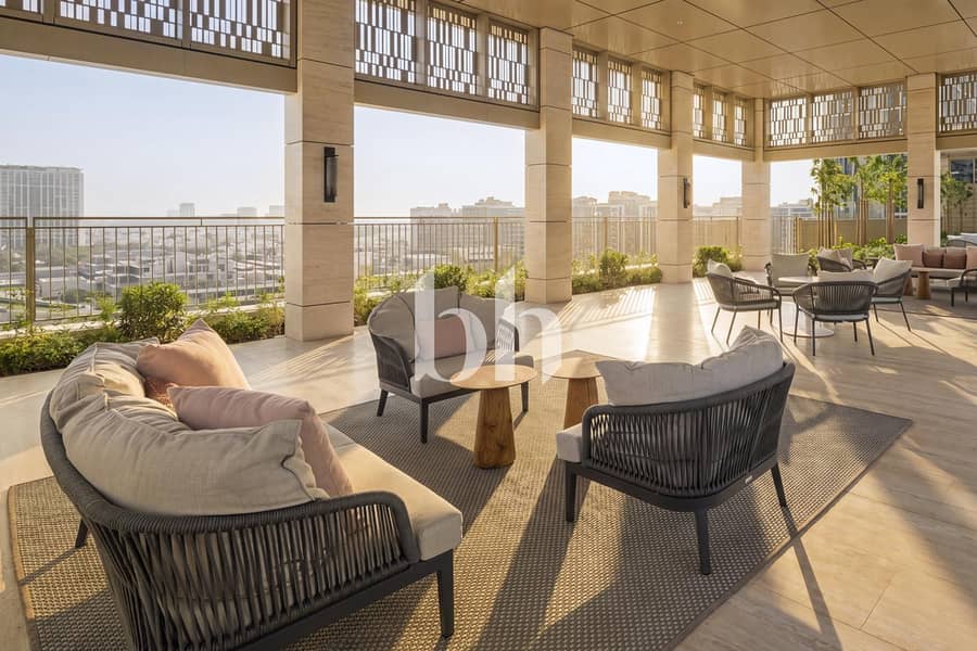 10 HHI City Tower I External Lounge