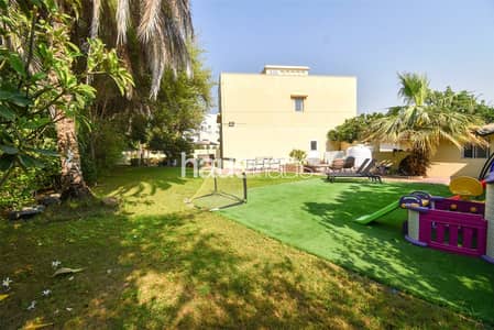 4 Camere Townhouse in vendita a The Meadows, Dubai - Villetta a schiera a The Meadows，The Meadows 9, 4 camere da letto, 10499990 AED - 16523869