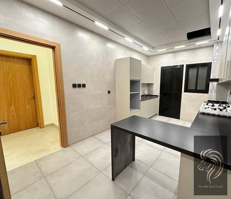 27 6dce930c-f73f-4d3d-9417-31e1bd182ff9. jpg