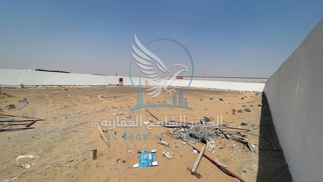9 yard-for-rent-al-shargah-property-03. jpg