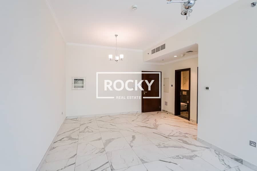 ART 18 - living area (1). jpg ART 18 - living area (1). jpg