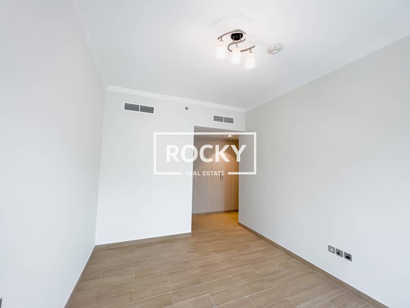 5 Rocky Real Estate - Business Bay - Art XVIII  - apartment-0753. JPG