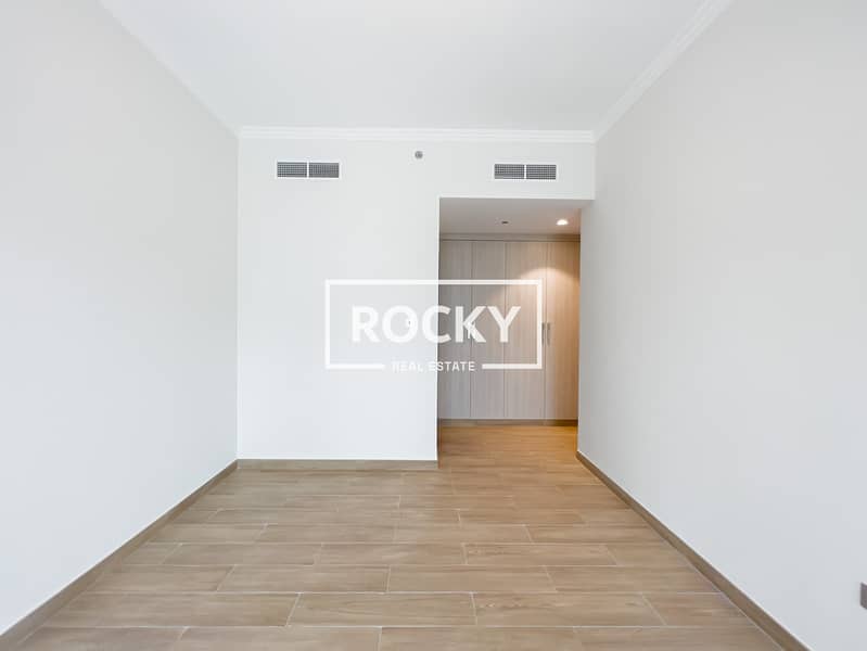 6 Rocky Real Estate - Business Bay - Art XVIII  - apartment-0755. JPG