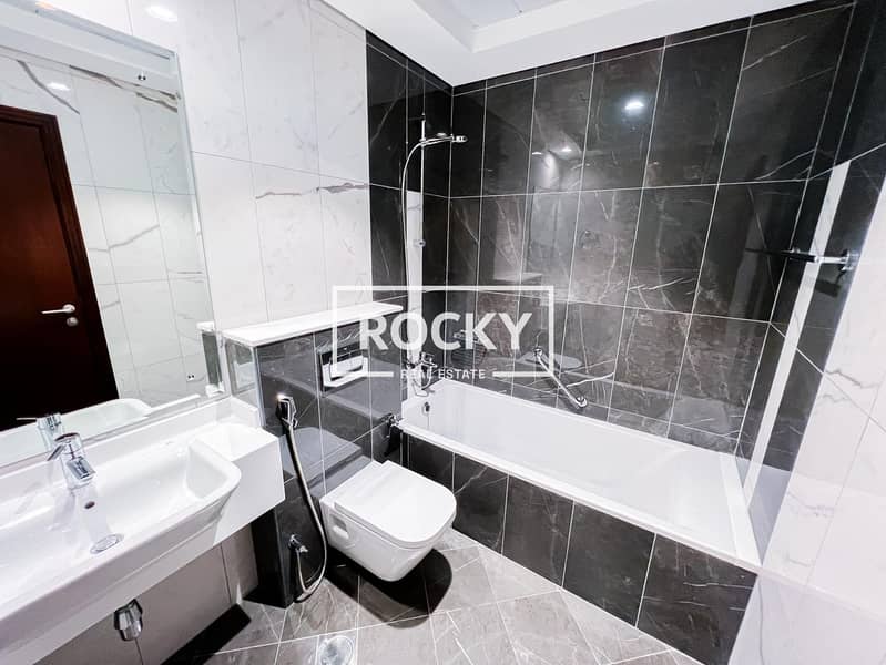 10 Rocky Real Estate - Business Bay - Art XVIII  - apartment-0763. JPG