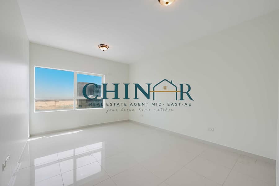 6 Master bedroom. jpg