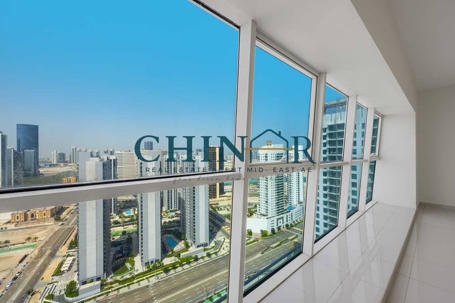 20 Livingroom View. jpg