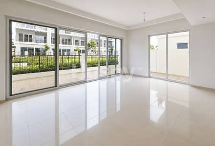 4 habitaciones Townhouse para en Alquiler en DAMAC Hills 2 (Akoya by DAMAC), Dubai - Casa adosada en DAMAC Hills 2 (Akoya by DAMAC),Camelia, 4 dormitorios, 130000 AED - 16526577 4 habitaciones Townhouse para en Alquiler en DAMAC Hills 2 (Akoya by DAMAC), Dubai - Casa adosada en DAMAC Hills 2 (Akoya by DAMAC),Camelia, 4 dormitorios, 130000 AED - 16526577
