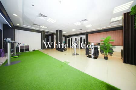 Shop in vendita a Dubai Marina, Dubai - Negozio a Dubai Marina，The Waves，The Waves Tower B, 4845000 AED - 16527109