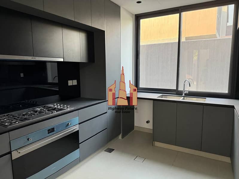 25 59a0aed9-4641-46da-96df-4523e47be88e. jpg