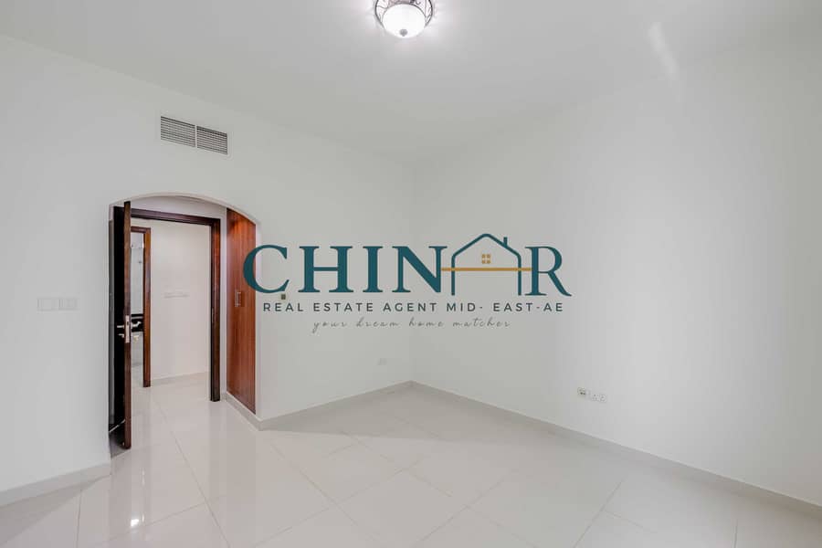 6 Bedroom1. jpg
