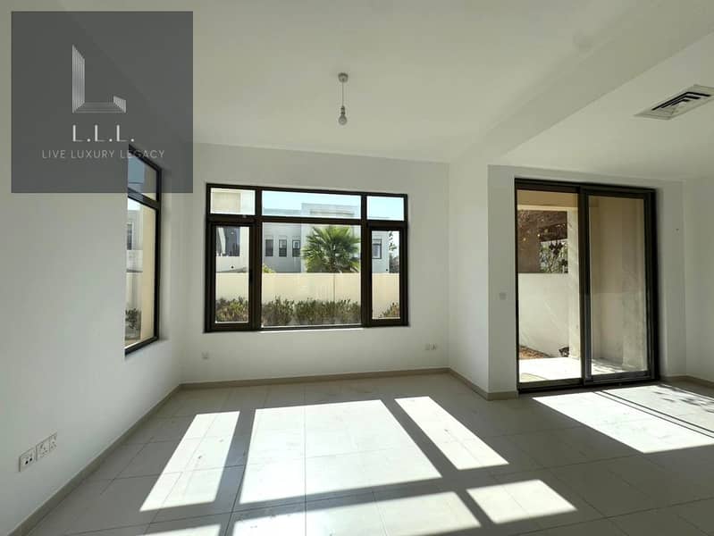 2 e889aed5-def9-49ce-adef-cec20df04ce5. jpg