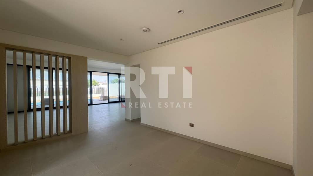 9 Image 9