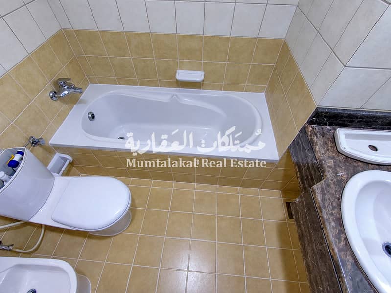 15 MEENBUIJPG016fawaz. jpg
