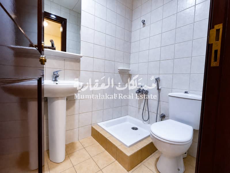 17 MEENBUIJPG018fawaz. jpg