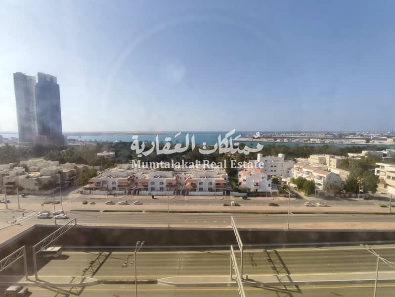 18 MEENBUIJPG010fawaz. jpg