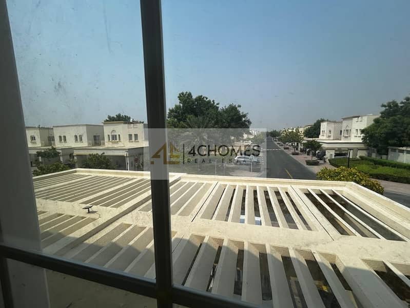 12 Image 12