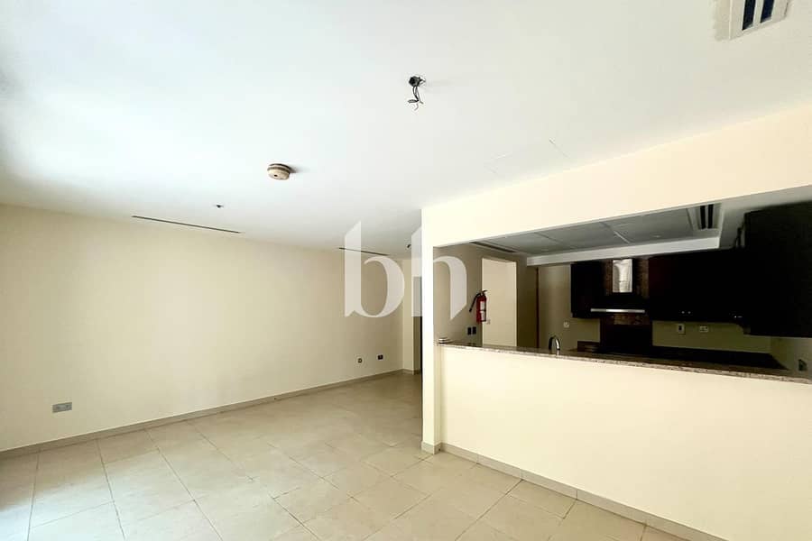 3 images image img