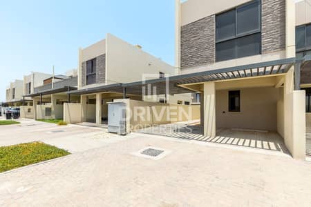 3 habitaciones Townhouse para en Alquiler en DAMAC Hills 2 (Akoya by DAMAC), Dubai - Casa adosada en DAMAC Hills 2 (Akoya by DAMAC),Zinnia, 3 dormitorios, 160000 AED - 16529604 3 habitaciones Townhouse para en Alquiler en DAMAC Hills 2 (Akoya by DAMAC), Dubai - Casa adosada en DAMAC Hills 2 (Akoya by DAMAC),Zinnia, 3 dormitorios, 160000 AED - 16529604