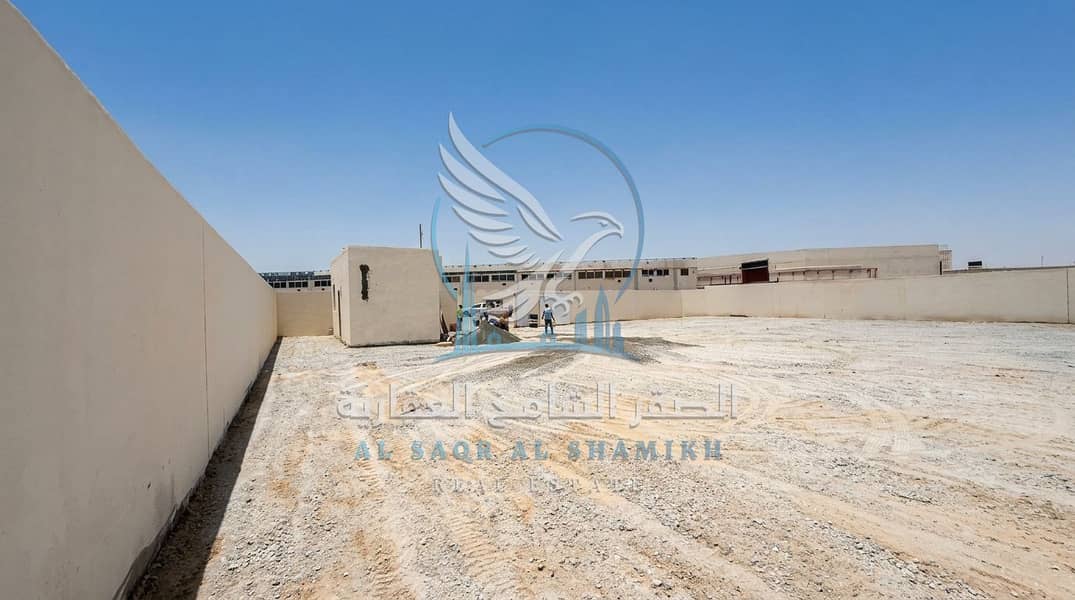 7 فرصة لاستئجار حوطة بمساحة 20,000 قدم مربع في الصناعية 18 بالشارقة. . jpeg