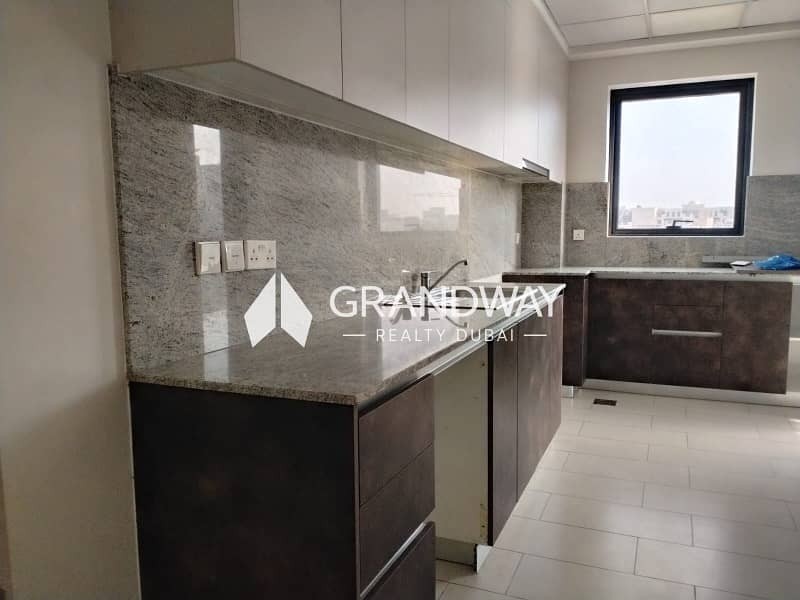 Bright Apartment | Spacious Layout | Best Deal — photo 1 Bright Apartment | Spacious Layout | Best Deal — photo 1