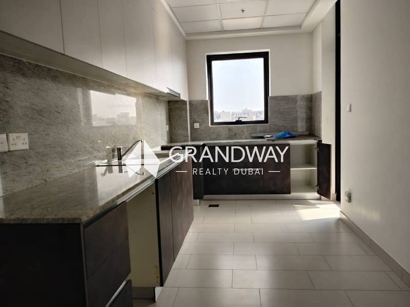 9 Bright Apartment | Spacious Layout | Best Deal — photo 9