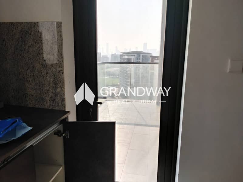 12 Bright Apartment | Spacious Layout | Best Deal — photo 12