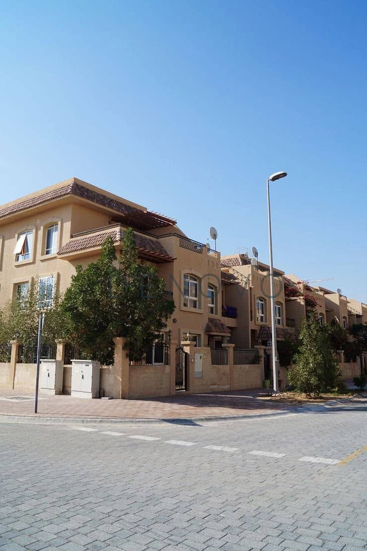 Spacious Upgraded 3 Bed + Maid's | Near To Mall Spacious Upgraded 3 Bed + Maid's | Near To Mall