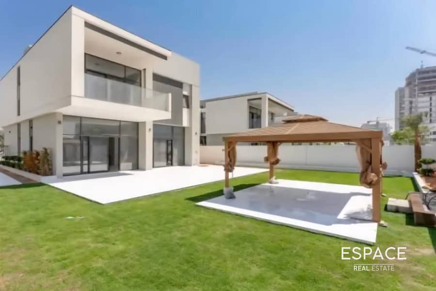 Huge Plot | Single-row | Facing Park | Upgraded Huge Plot | Single-row | Facing Park | Upgraded