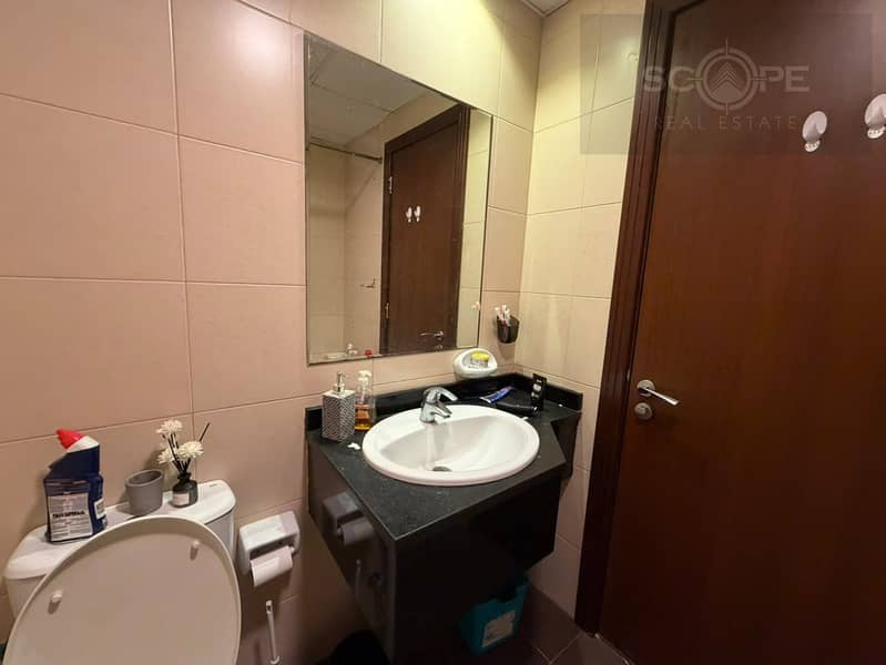 9 72d13929-f29f-41c6-8d6a-cafb7a44dc68. jpg