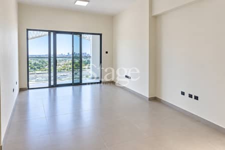 3 habitaciones Apartamento para en Venta en Dubai Land Residence Complex (DLRC), Dubai - Apartamento en Dubai Land Residence Complex (DLRC),Time 2, 3 dormitorios, 1485000 AED - 16532991 3 habitaciones Apartamento para en Venta en Dubai Land Residence Complex (DLRC), Dubai - Apartamento en Dubai Land Residence Complex (DLRC),Time 2, 3 dormitorios, 1485000 AED - 16532991