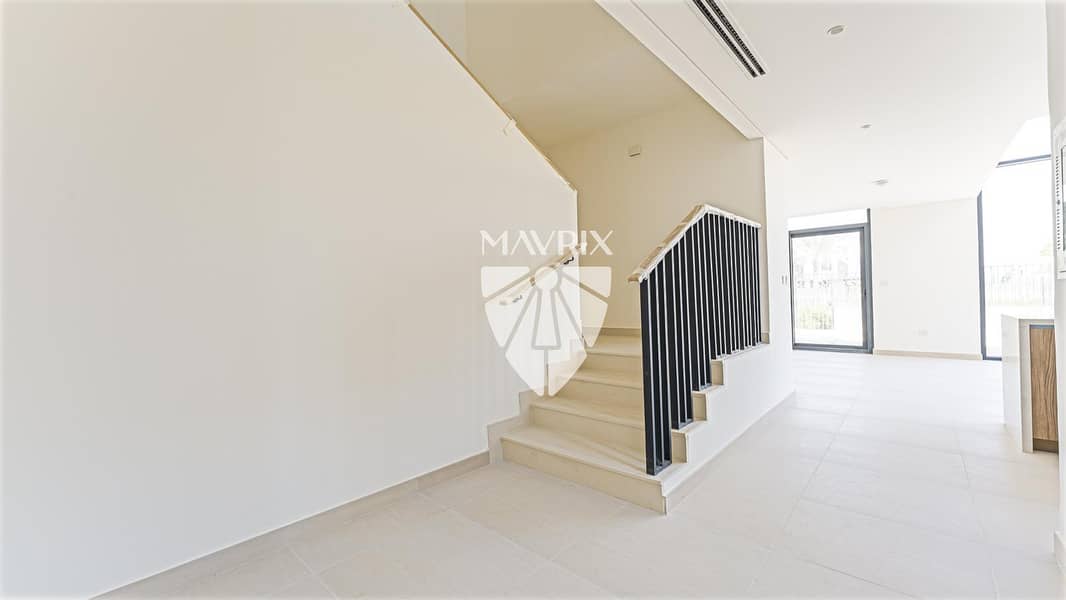 12 Image 12