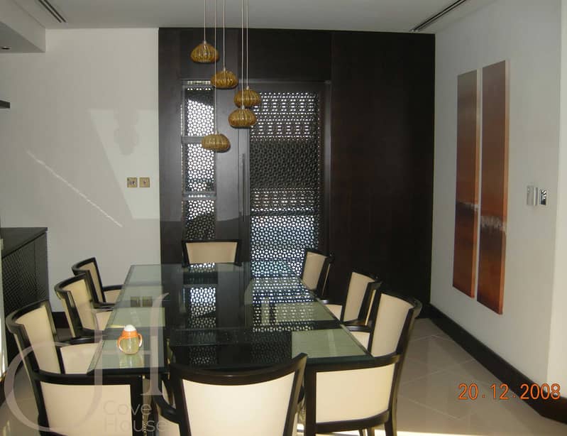 4 Burj Lake Hotel Photo Dinning + Kitchen. jpg