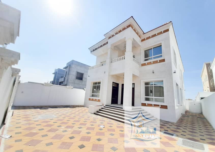 A large area villa at a great price in Ajman