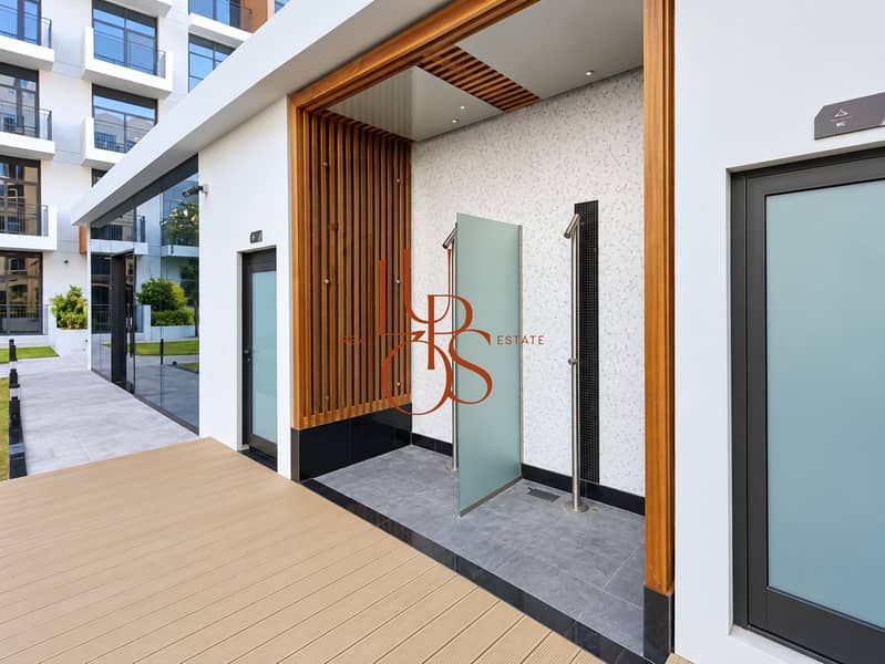8 07_Luxury_Property_Enhanced. jpg
