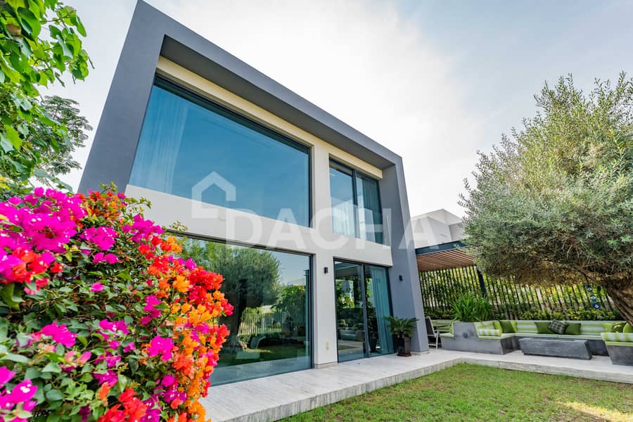 Exclusive | Vacant on Transfer | Luxury Upgraded Exclusive | Vacant on Transfer | Luxury Upgraded