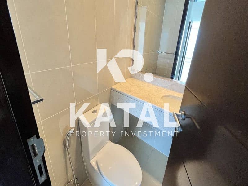 7 Apartment for rent in Al Reem Island, Sky Tower 005. jpg