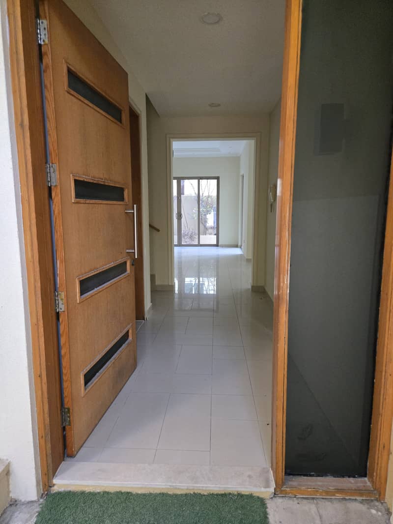 10 main enterance door2. jpg