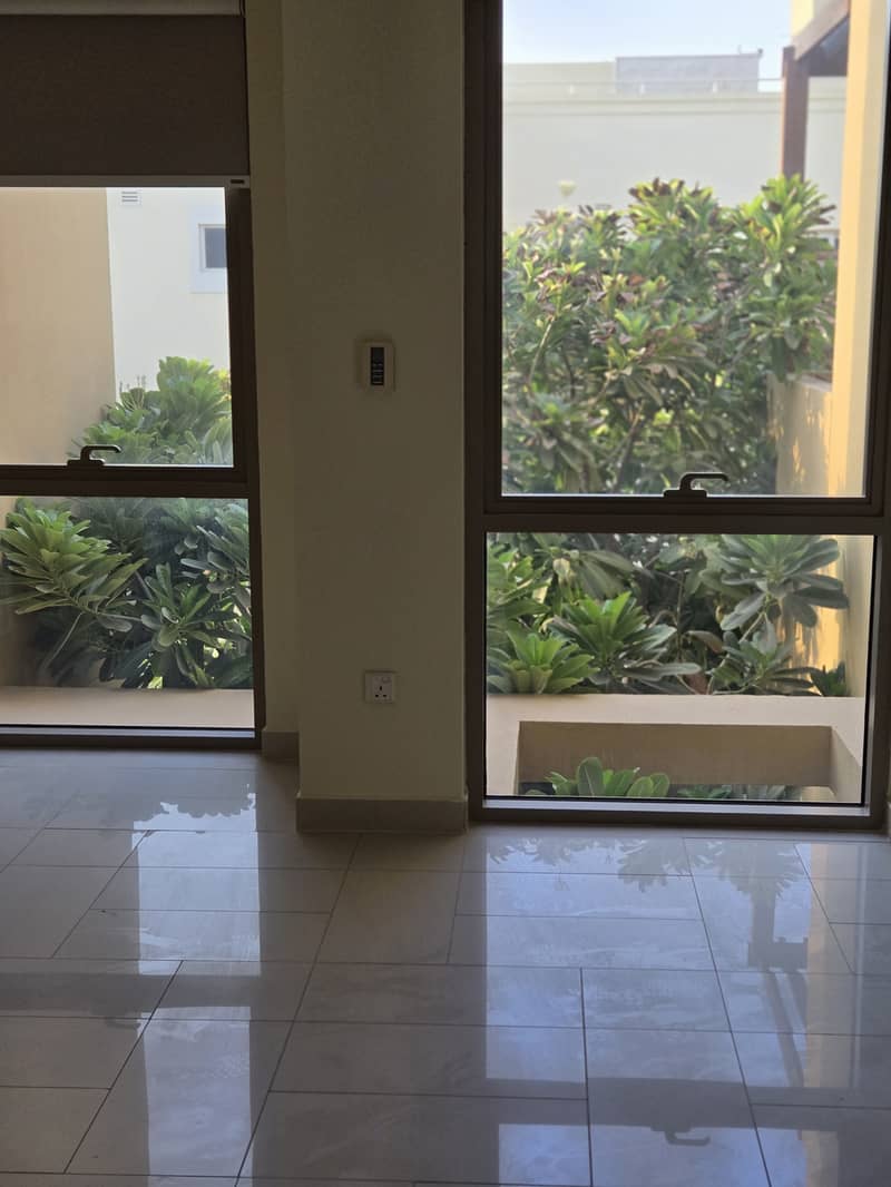 18 corridor 1st floor. jpg