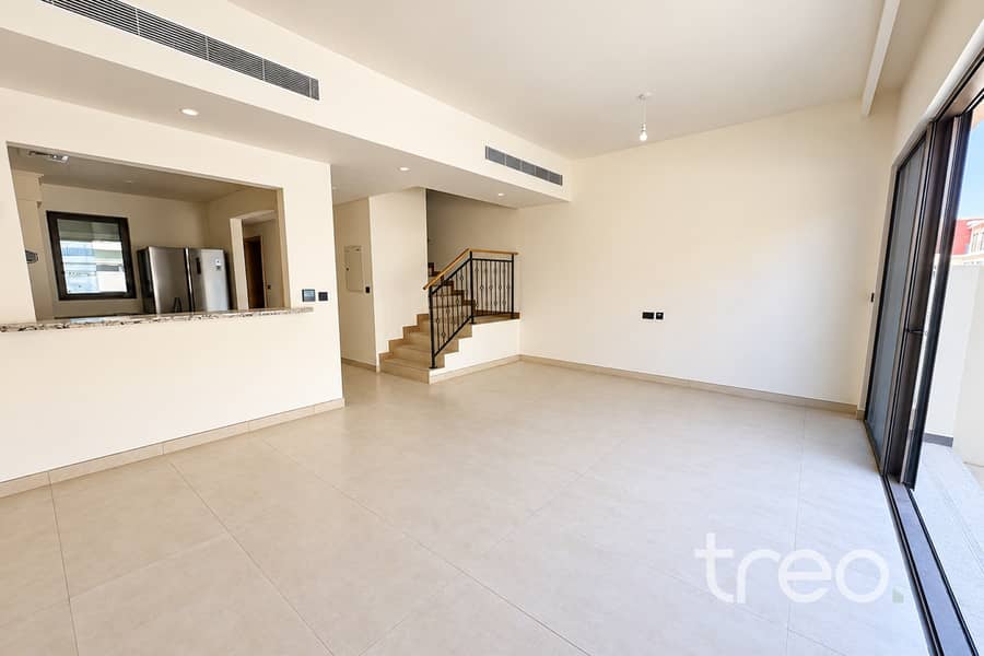5 Lounge_2_J496_Costa_Brava_1__Damac_Lagoons. jpg