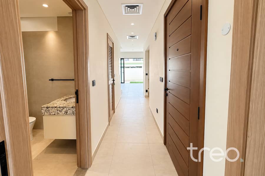 10 Entrance_Hall_J496_Costa_Brava_1__Damac_Lagoons. jpg