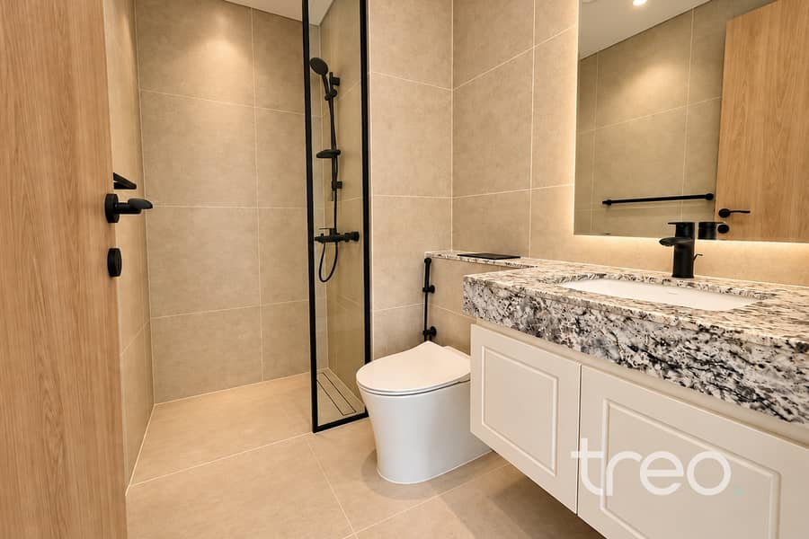 17 Bathroom_1_J496_Costa_Brava_1__Damac_Lagoons. jpg