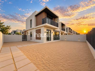 4 habitaciones Townhouse para en Venta en Jebel Ali Village, Dubai - Casa adosada en Jebel Ali Village,Jebel Ali Village Townhouses, 4 dormitorios, 5700000 AED - 16393879 4 habitaciones Townhouse para en Venta en Jebel Ali Village, Dubai - Casa adosada en Jebel Ali Village,Jebel Ali Village Townhouses, 4 dormitorios, 5700000 AED - 16393879