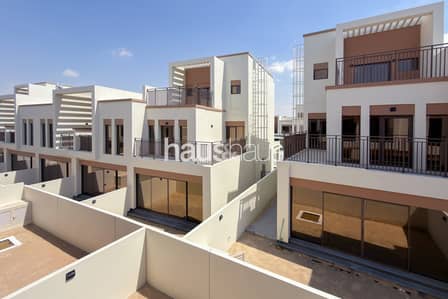 4 habitaciones Townhouse para en Venta en DAMAC Lagoons, Dubai - Casa adosada en DAMAC Lagoons，Costa Brava, 4 dormitorios, 2870000 AED - 16539595