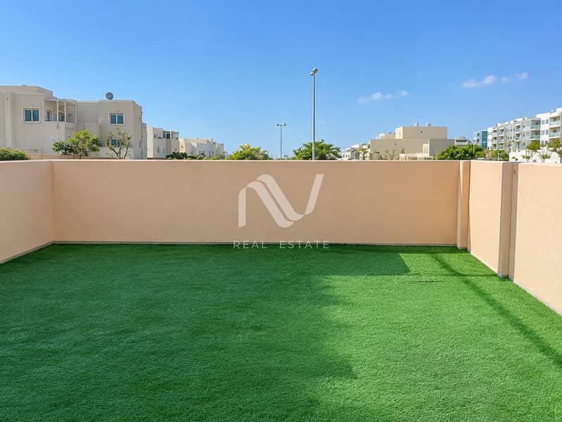 8 Al Reef Villas_0004_remove 6. jpg