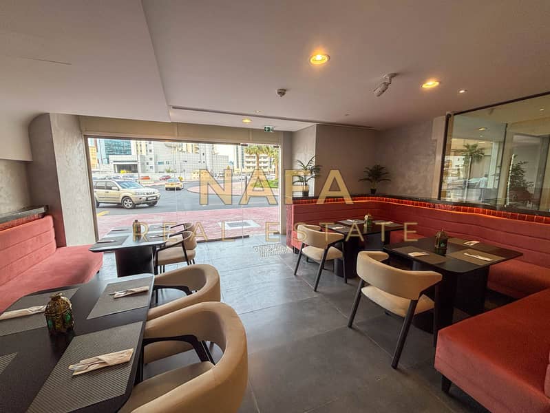 10 lobby_cafe-15. jpg