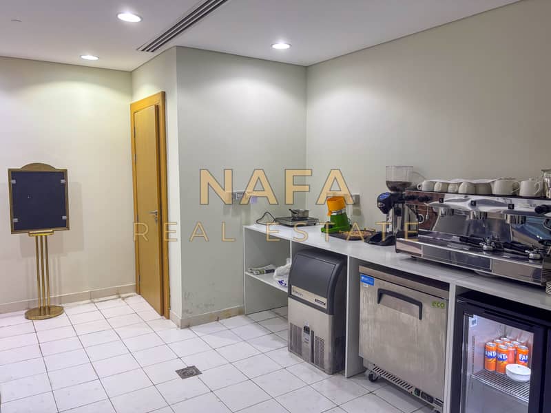 12 lobby_cafe-8. jpg