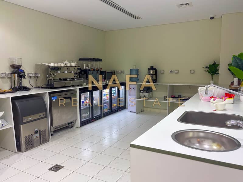 20 lobby_cafe-1. jpg